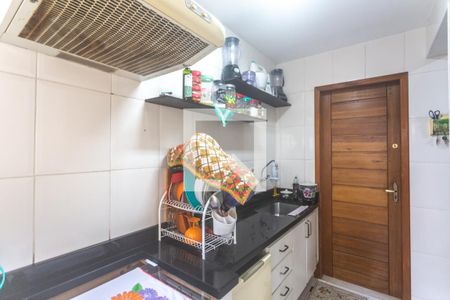 Casa à venda com 120m², 2 quartos e 2 vagasCozinha