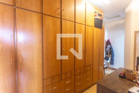 Casa à venda com 120m², 2 quartos e 2 vagasCloset suíte 2