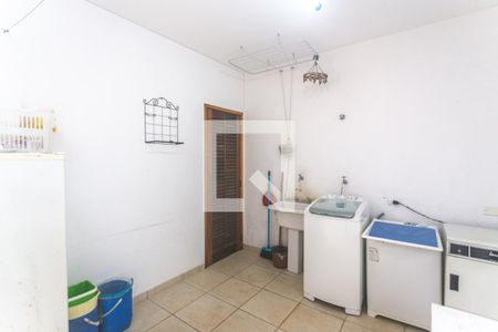 Casa à venda com 120m², 2 quartos e 2 vagasÁrea de serviço