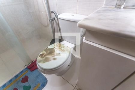 Casa à venda com 120m², 2 quartos e 2 vagasBanheiro suíte 2