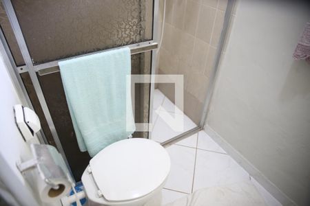 Casa para alugar com 90m², 2 quartos e 2 vagasBanheiro social