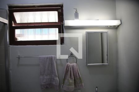 Casa para alugar com 90m², 2 quartos e 2 vagasBanheiro social