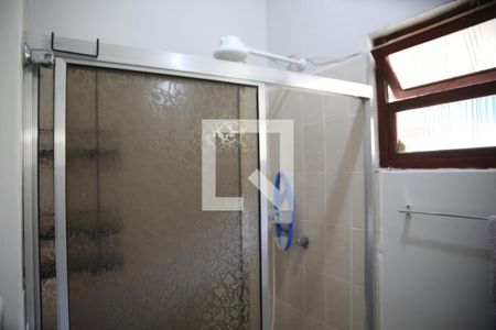 Casa para alugar com 90m², 2 quartos e 2 vagasBanheiro social