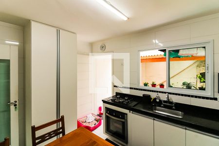 Casa à venda com 180m², 3 quartos e 3 vagas Casa à venda com 180m², 3 quartos e 3 vagasCozinha