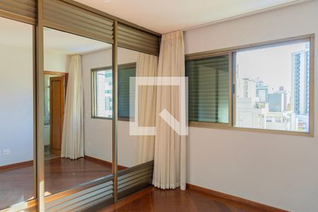 Suíte de apartamento para alugar com 2 quartos, 90m² em Savassi, Belo Horizonte