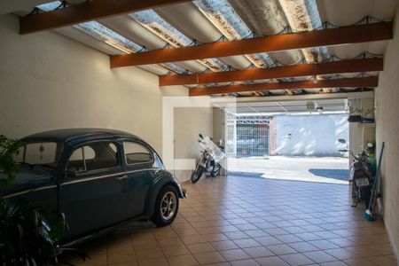 Garagem de casa à venda com 4 quartos, 150m² em Vila Vitorio Mazzei, São Paulo