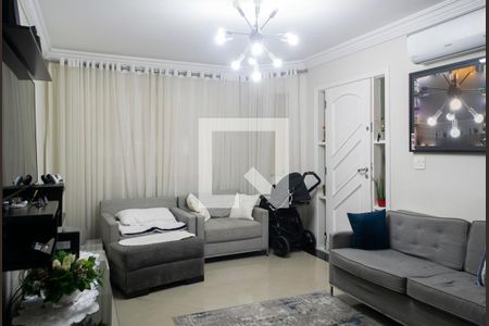Sala de casa à venda com 4 quartos, 150m² em Vila Vitorio Mazzei, São Paulo