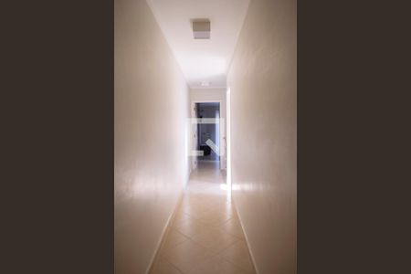 Corredor de casa à venda com 4 quartos, 150m² em Vila Vitorio Mazzei, São Paulo