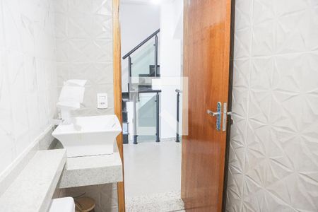 Casa à venda com 156m², 3 quartos e 2 vagas Casa à venda com 156m², 3 quartos e 2 vagasBanheiro