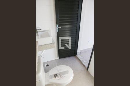 Casa à venda com 156m², 3 quartos e 2 vagas Casa à venda com 156m², 3 quartos e 2 vagasBanheiro