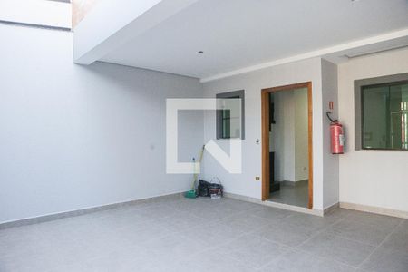 Casa à venda com 156m², 3 quartos e 2 vagas Casa à venda com 156m², 3 quartos e 2 vagasGaragem