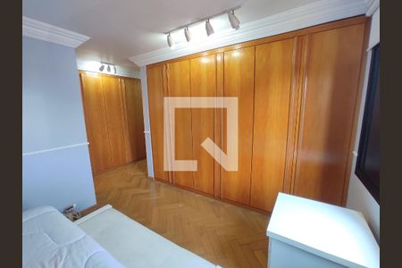 Apartamento à venda com 200m², 5 quartos e 4 vagasCloset Quarto 3