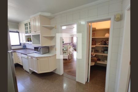 Apartamento à venda com 200m², 5 quartos e 4 vagasCozinha