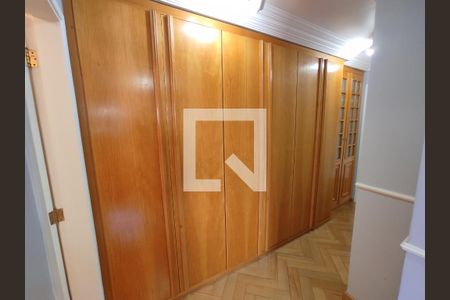 Apartamento à venda com 200m², 5 quartos e 4 vagasCloset Quarto 3