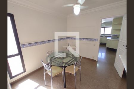 Apartamento à venda com 200m², 5 quartos e 4 vagasSala de jantar