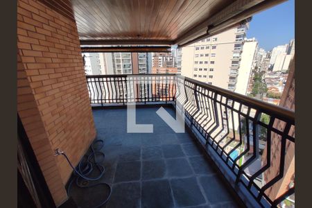 Apartamento à venda com 200m², 5 quartos e 4 vagasVaranda