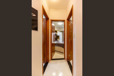 Corredor de apartamento à venda com 2 quartos, 80m² em Vila Linda, Santo André