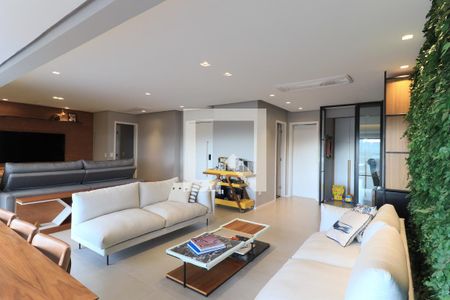 Sala de apartamento à venda com 3 quartos, 155m² em Santo Amaro, São Paulo