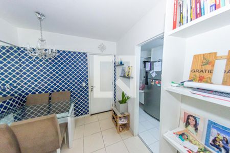 Sala de apartamento à venda com 2 quartos, 57m² em Vicente de Carvalho, Rio de Janeiro