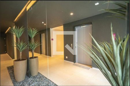 Studio à venda com 38m², 2 quartos e sem vaga Studio à venda com 38m², 2 quartos e sem vagaFachada