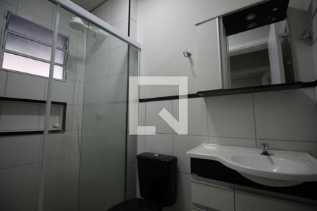 Banheiro de casa à venda com 1 quarto, 145m² em Vila Firmiano Pinto, São Paulo
