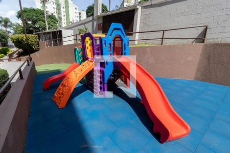 Apartamento à venda com 100m², 4 quartos e 2 vagasÁrea comum - Playground