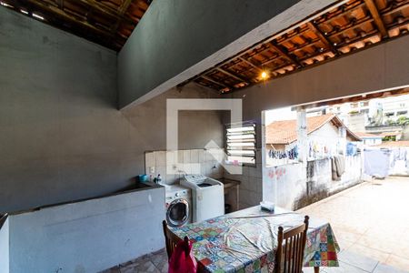 Casa à venda com 200m², 3 quartos e 1 vagaÁrea de Serviço
