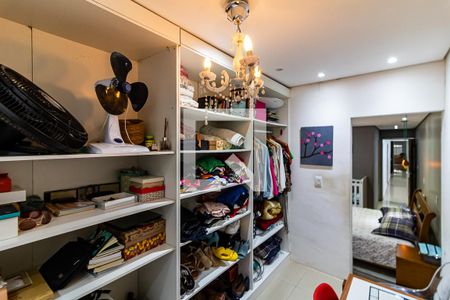 Casa à venda com 200m², 3 quartos e 1 vagaCloset da suíte 1