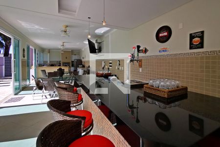 Casa de condomínio à venda com 585m², 5 quartos e 6 vagasÁrea Comum