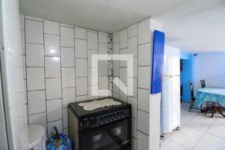 Casa à venda com 150m², 7 quartos e 1 vaga Casa à venda com 150m², 7 quartos e 1 vagaCozinha