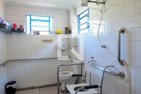 Casa à venda com 150m², 7 quartos e 1 vaga Casa à venda com 150m², 7 quartos e 1 vagaBanheiro