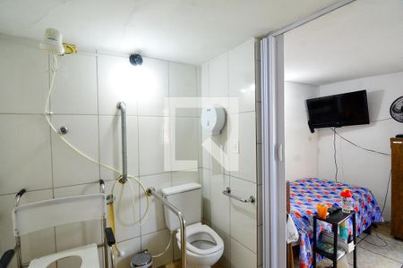 Casa à venda com 150m², 7 quartos e 1 vaga Casa à venda com 150m², 7 quartos e 1 vagaBanheiro