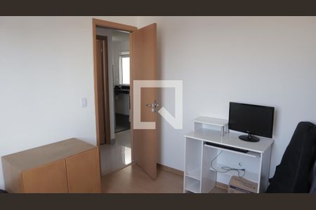 Quarto 2 de apartamento para alugar com 2 quartos, 42m² em Jardim Esmeraldina, Campinas