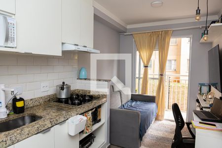 Sala, Cozinha e Área de Serviço de apartamento à venda com 1 quarto, 31m² em Vila Penteado, São Paulo