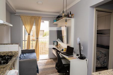 Sala, Cozinha e Área de Serviço de apartamento à venda com 1 quarto, 31m² em Vila Penteado, São Paulo