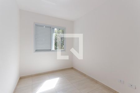 Quarto 2 de apartamento para alugar com 2 quartos, 44m² em Vila Irmaos Arnoni, São Paulo