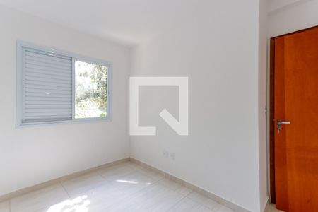 Quarto 1 de apartamento para alugar com 2 quartos, 44m² em Vila Irmaos Arnoni, São Paulo