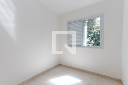 Quarto 2 de apartamento para alugar com 2 quartos, 44m² em Vila Irmaos Arnoni, São Paulo