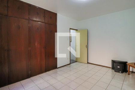 Casa à venda com 493m², 6 quartos e 3 vagasQuarto 5