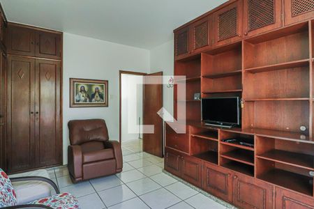 Casa à venda com 493m², 6 quartos e 3 vagasQuarto 4 Suíte