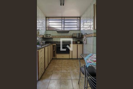 Casa à venda com 493m², 6 quartos e 3 vagasCozinha