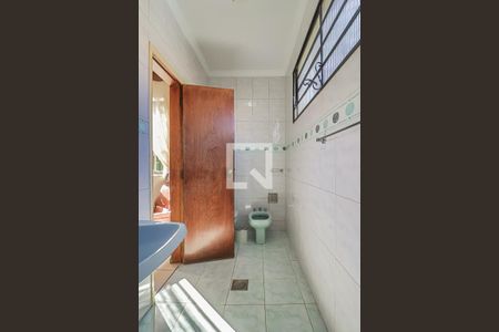 Casa à venda com 493m², 6 quartos e 3 vagasBanheiro do Quarto 4 Suíte