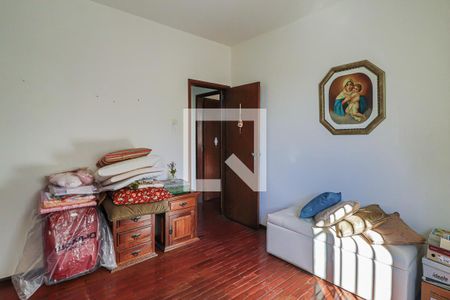 Casa à venda com 493m², 6 quartos e 3 vagasQuarto 2