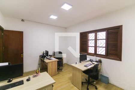 Casa à venda com 1050m², 4 quartos e 2 vagas Casa à venda com 1050m², 4 quartos e 2 vagasQuarto 3