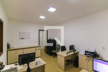 Casa à venda com 1050m², 4 quartos e 2 vagas Casa à venda com 1050m², 4 quartos e 2 vagasQuarto 3