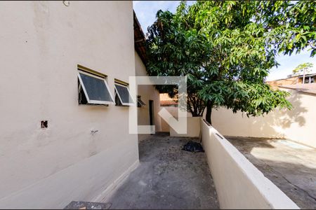 Casa à venda com 160m², 3 quartos e 3 vagas Casa à venda com 160m², 3 quartos e 3 vagasQuintal