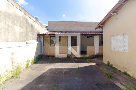 Casa à venda com 297m², 3 quartos e 2 vagasQuintal