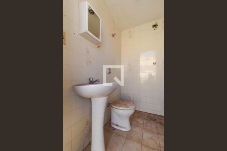 Casa à venda com 297m², 3 quartos e 2 vagasBanheiro de Serviço