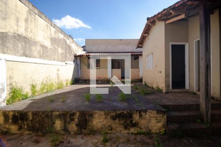 Casa à venda com 297m², 3 quartos e 2 vagasQuintal