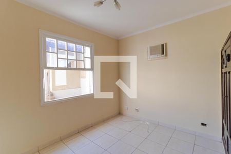 Casa à venda com 297m², 3 quartos e 2 vagasQuarto 03